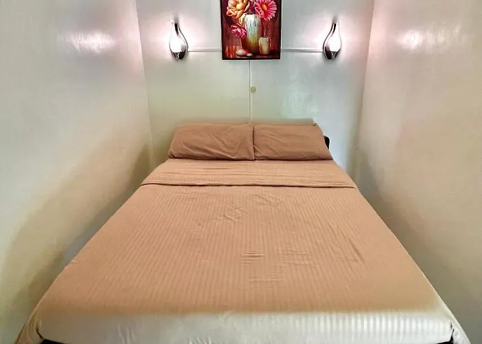 West Side Inn 4*